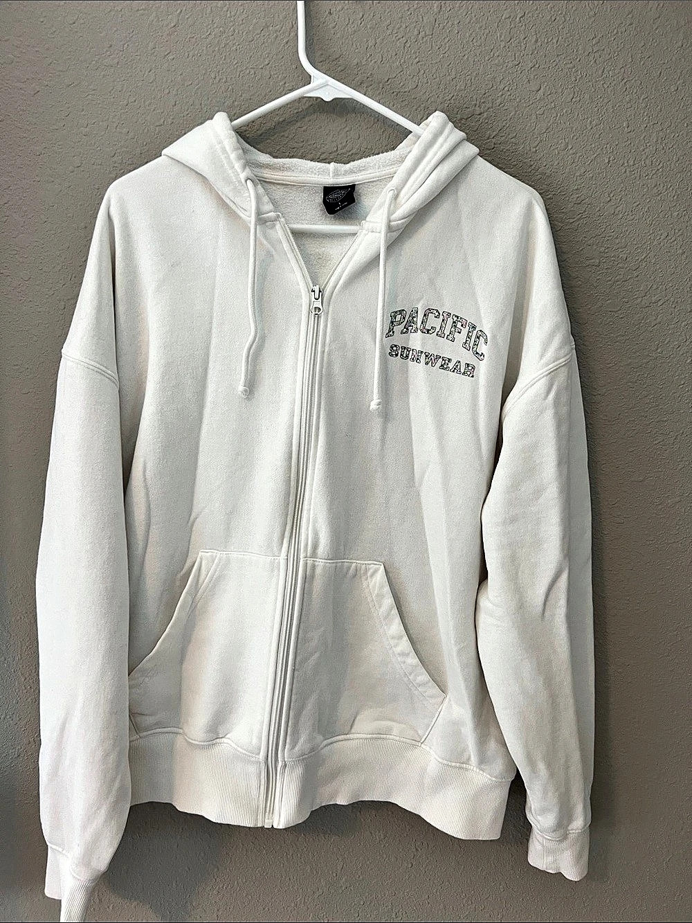 PacSun Graphic Zip Hoodie in White size large